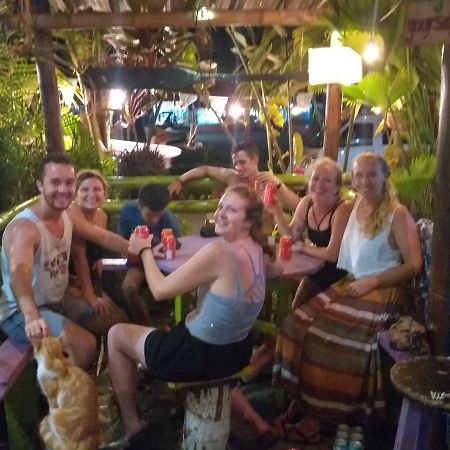 Coconut Hostel Bocas Town Екстер'єр фото