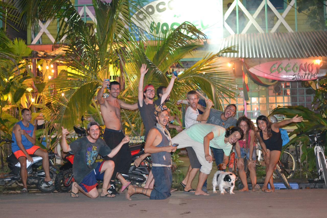 Coconut Hostel Bocas Town Екстер'єр фото
