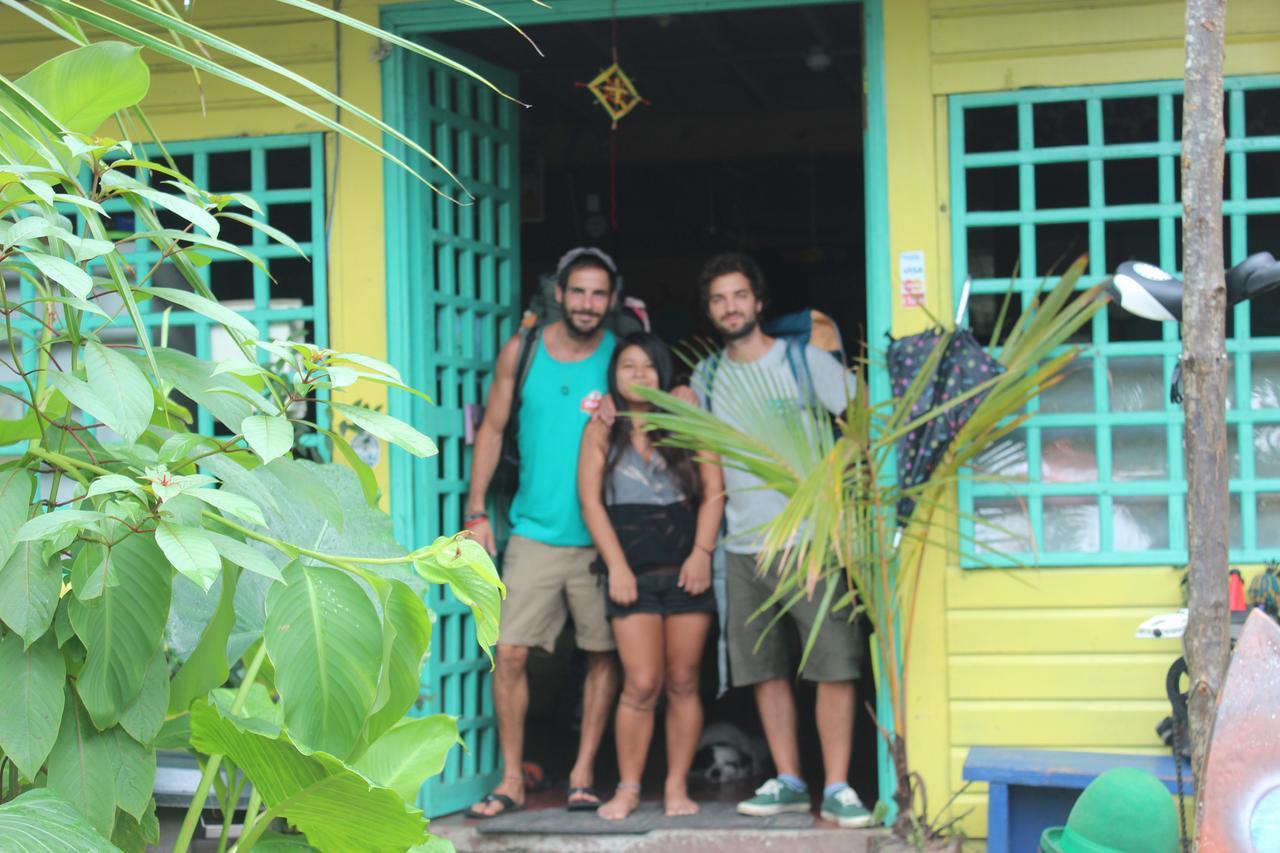 Coconut Hostel Bocas Town Екстер'єр фото