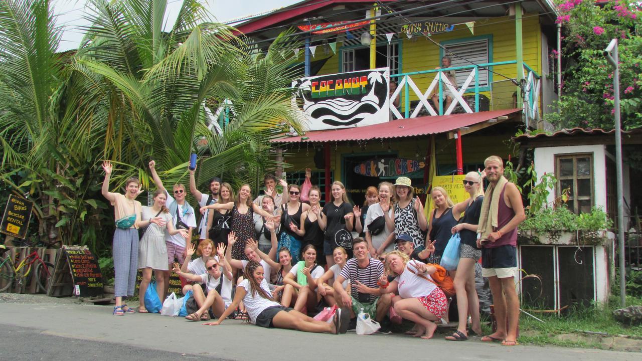 Coconut Hostel Bocas Town Екстер'єр фото