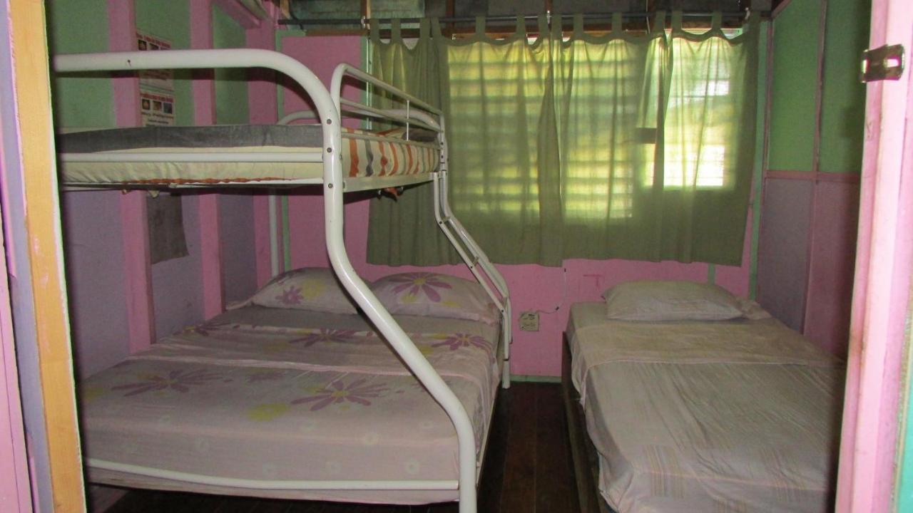 Coconut Hostel Bocas Town Екстер'єр фото