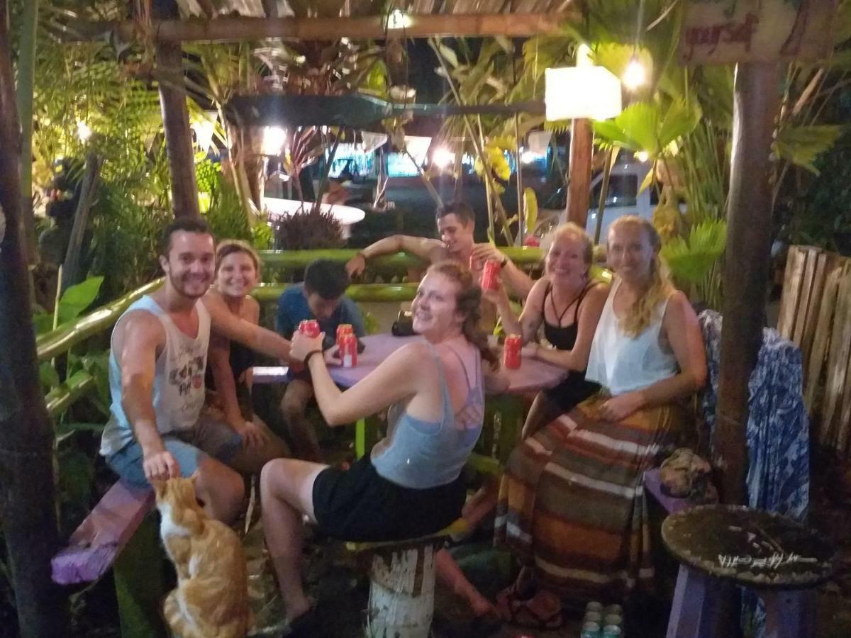 Coconut Hostel Bocas Town Екстер'єр фото